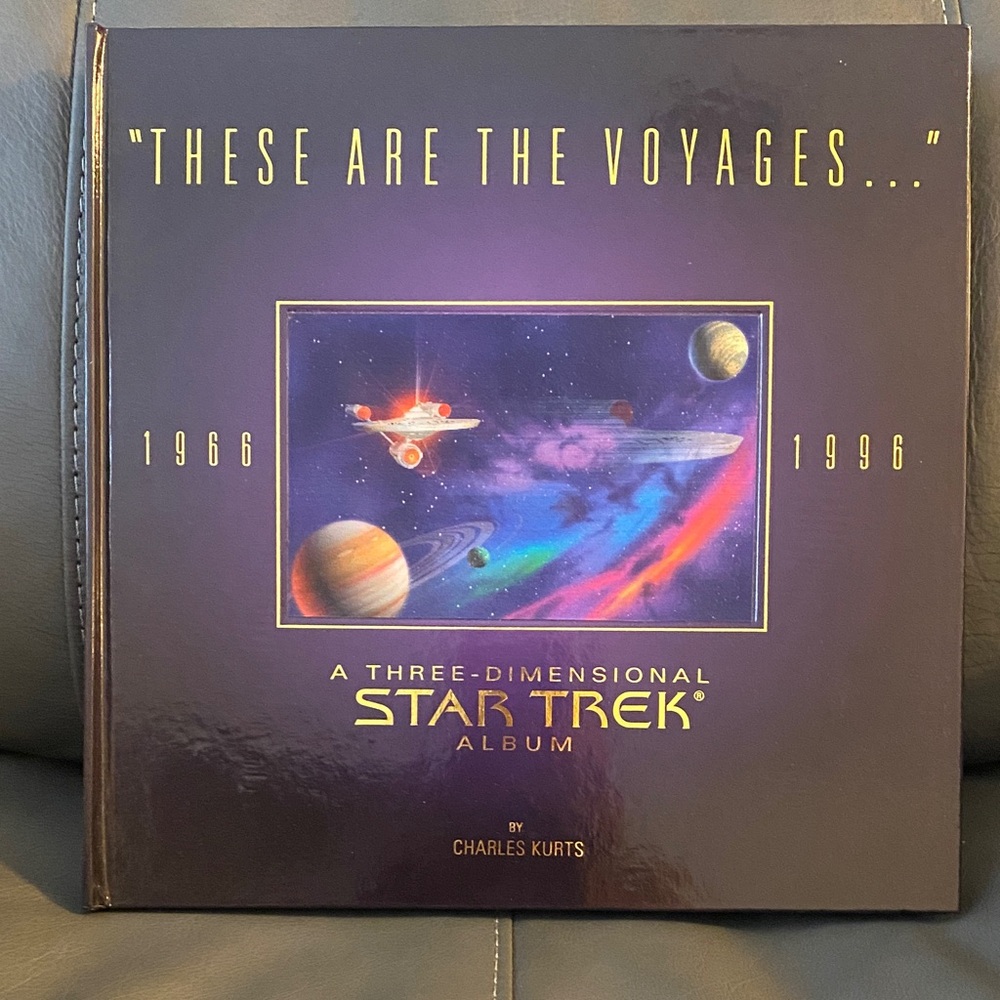 Star Trek: These Are The Voyages 1966-1996 Three-Dimensional Album - Purple